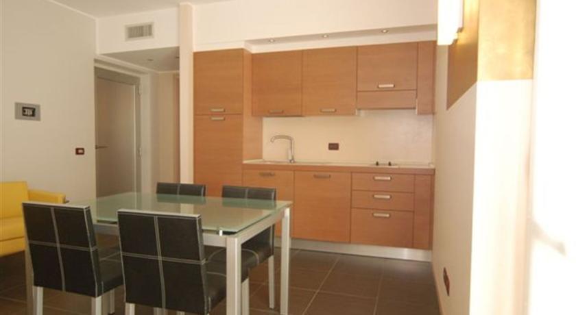 Residence & Suites Solaf Бонате-Сопра Экстерьер фото