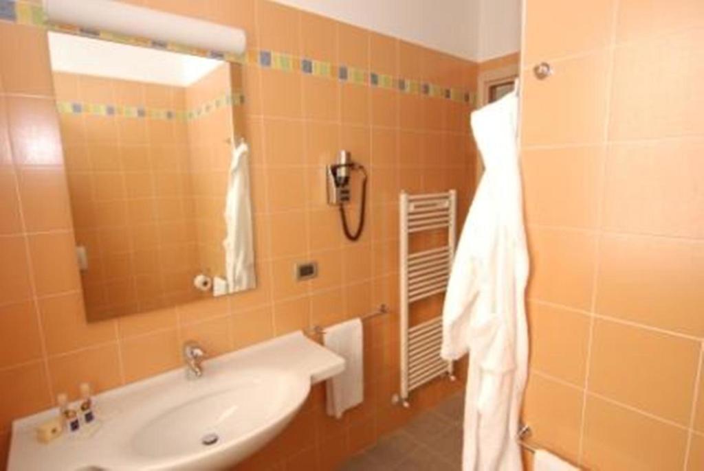 Residence & Suites Solaf Бонате-Сопра Номер фото