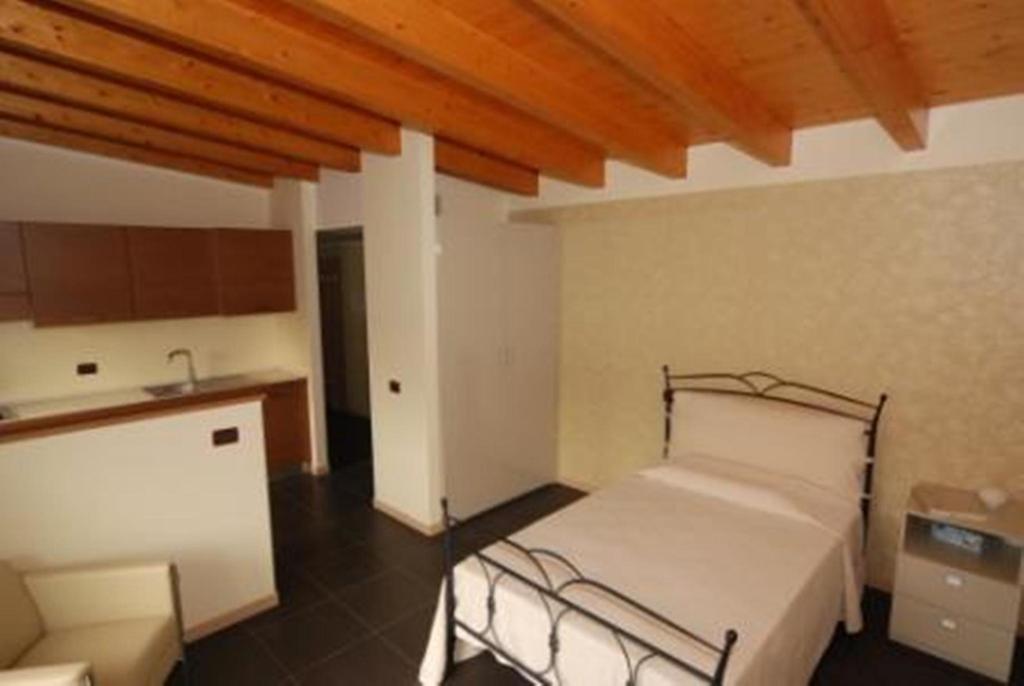 Residence & Suites Solaf Бонате-Сопра Номер фото